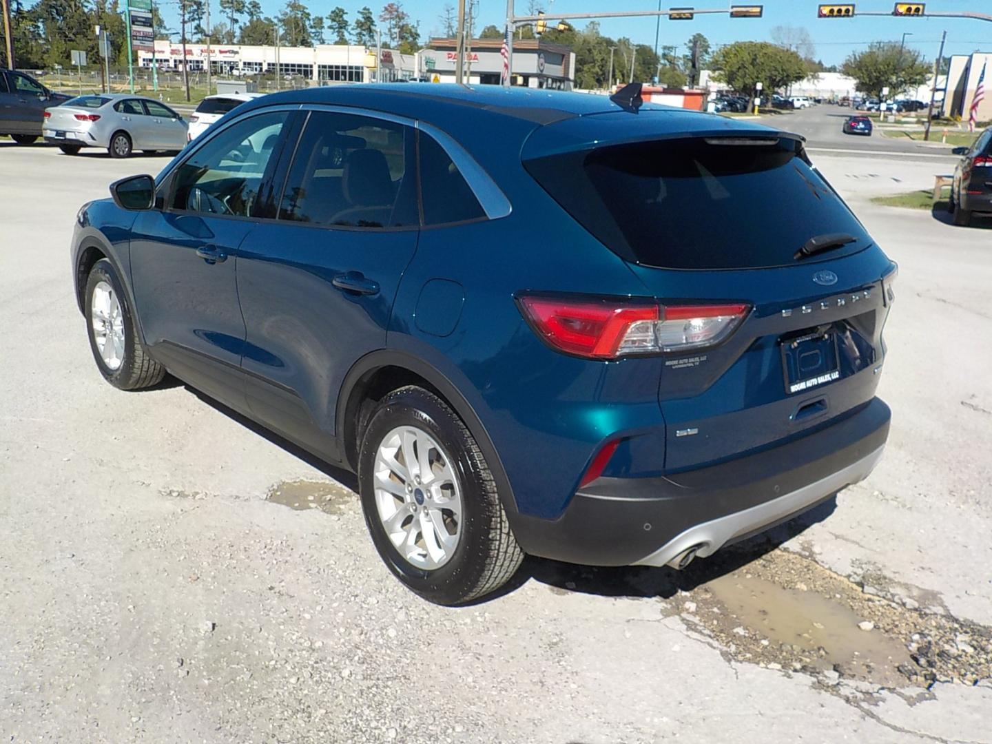 2020 Green Ford Escape (1FMCU0G69LU) with an 3 cyl engine, Automatic transmission, located at 1617 W Church Street, Livingston, TX, 77351, (936) 327-3600, 30.710995, -94.951157 - Love these!! Great economy in a comfortable ride! - Photo#5